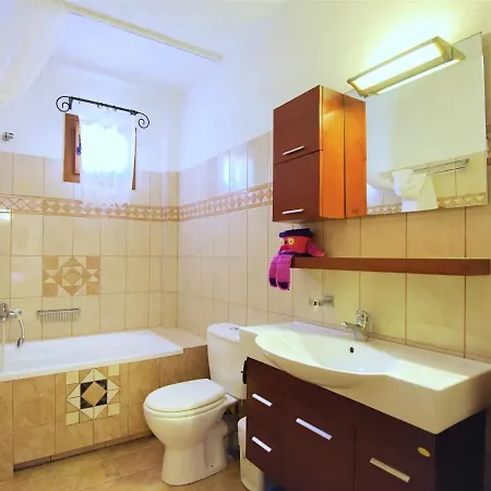 شقة فندقية Sossinola 3*